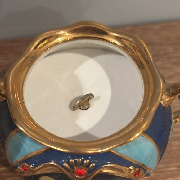 Cinderella 50th anniversary collectors music box - Picture 5 of 9